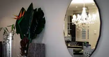 Les raisons de choisir un miroir ovale et les avantages qu’il offre par rapport aux autres formes