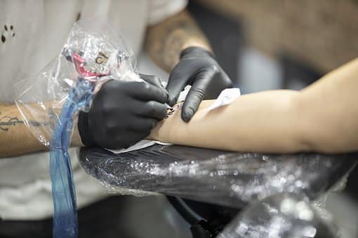 Le kit tatouage : l’outil indispensable pour les tatoueurs débutants