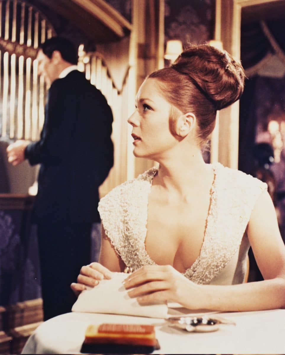 Diana Rigg était la plus importante fille Bond Girl — Voici pourquoi