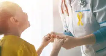 Pourquoi le cancer des os touche t il souvent les enfants et les adolescents