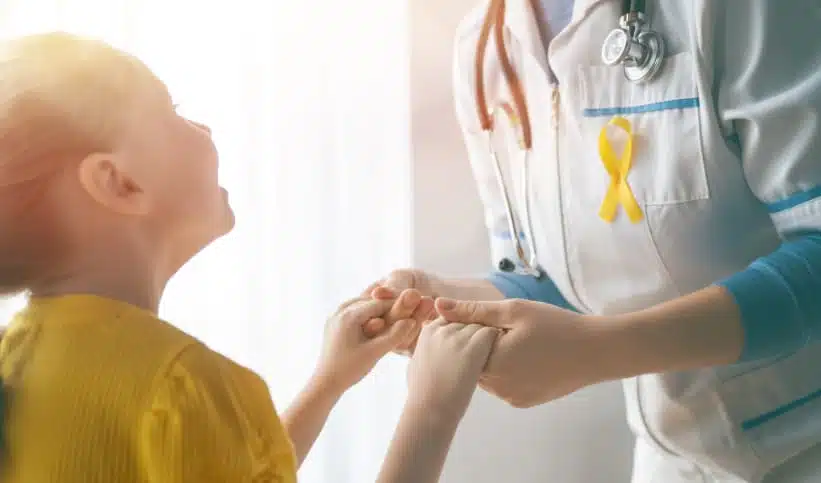 Pourquoi le cancer des os touche t il souvent les enfants et les adolescents