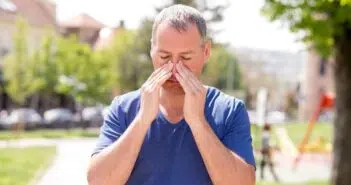 Vestibulite nasale : Symptômes et traitement et complication