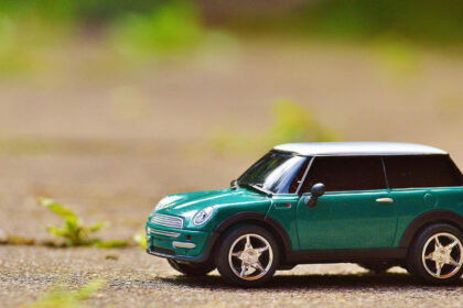 Quelle voiture d’occasion choisir pour un premier achat réussi ?