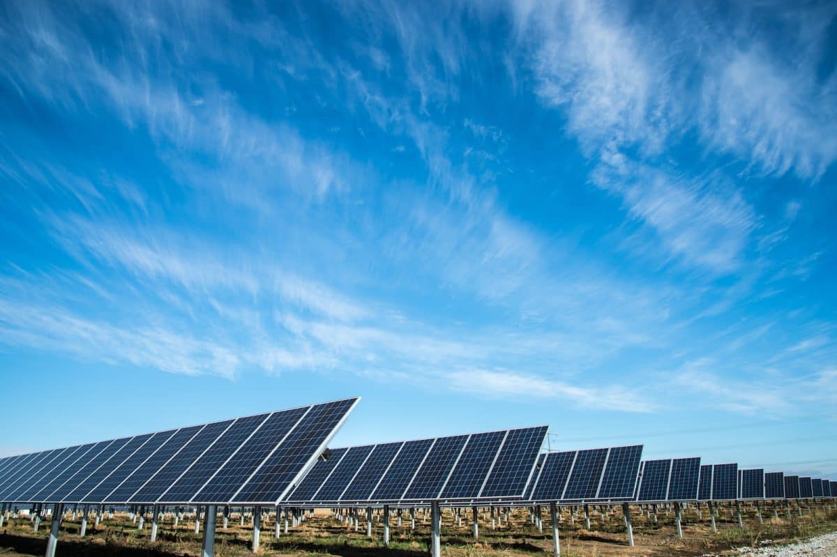 Les panneaux solaires en milieu urbain : solutions pour maximiser l'énergie solaire